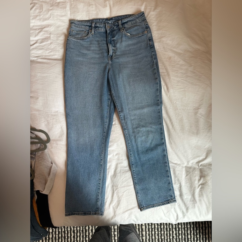 H&M mom jeans light wash